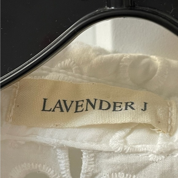 Lavender J white eyelet blouse new - Picture 2 of 4